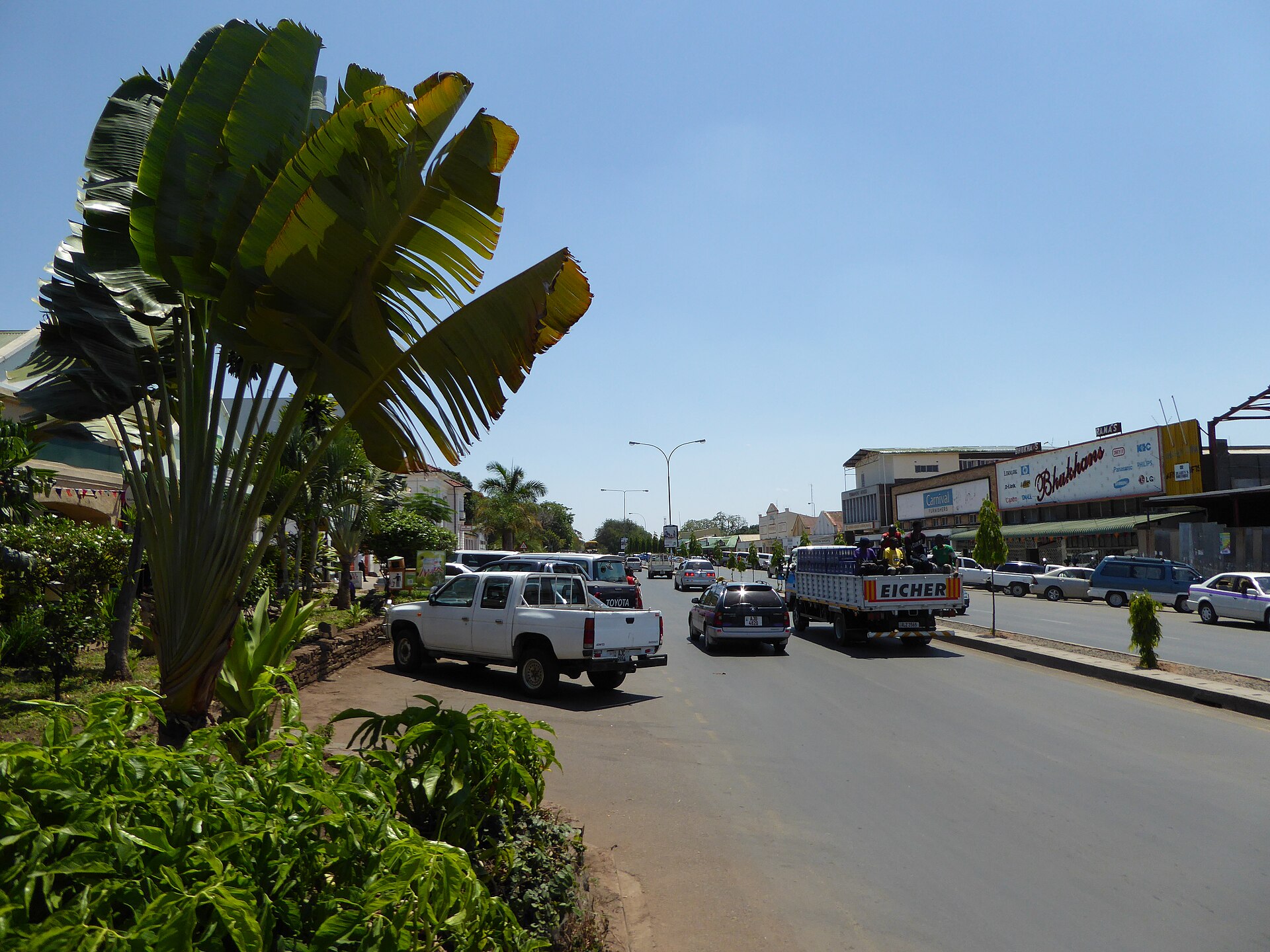 3 Nights — Livingstone Adventure