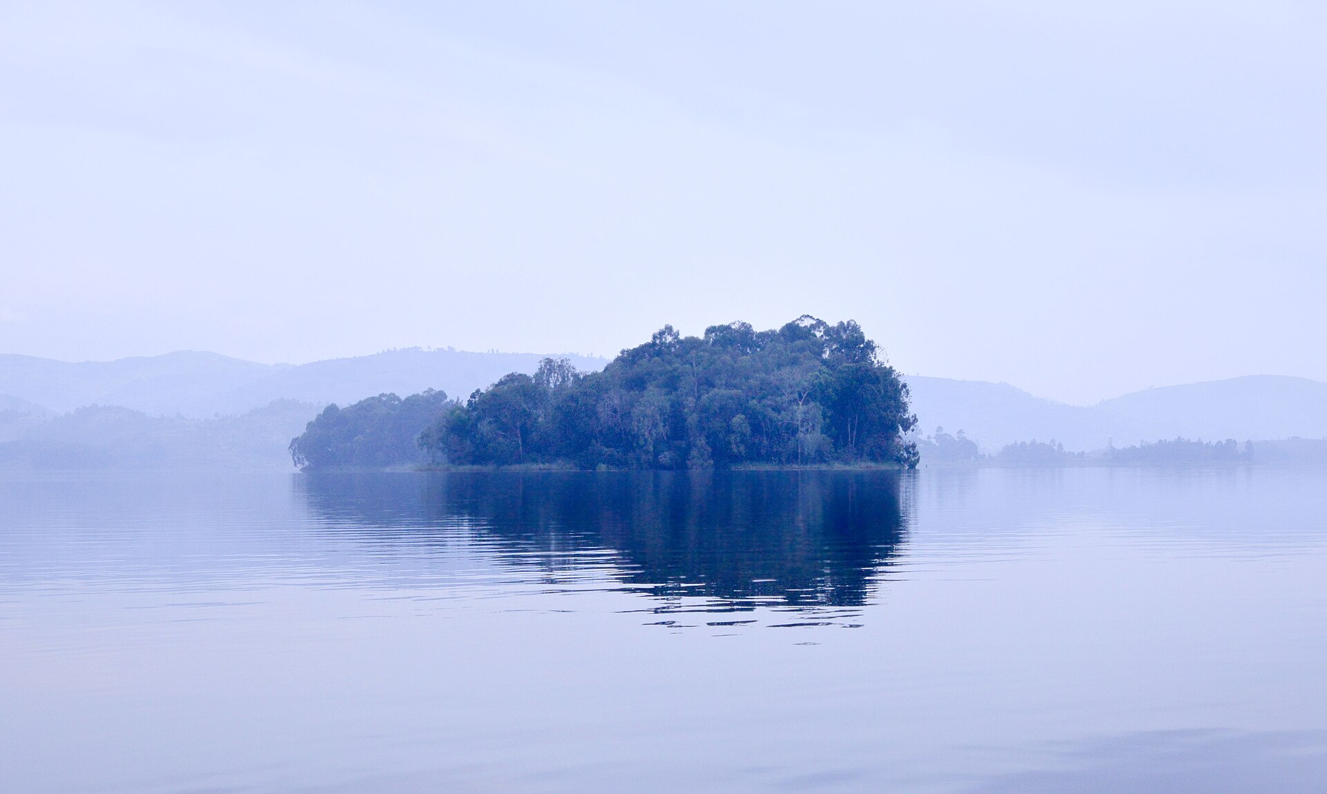 2 Nights — Lake Bunyonyi Retreat